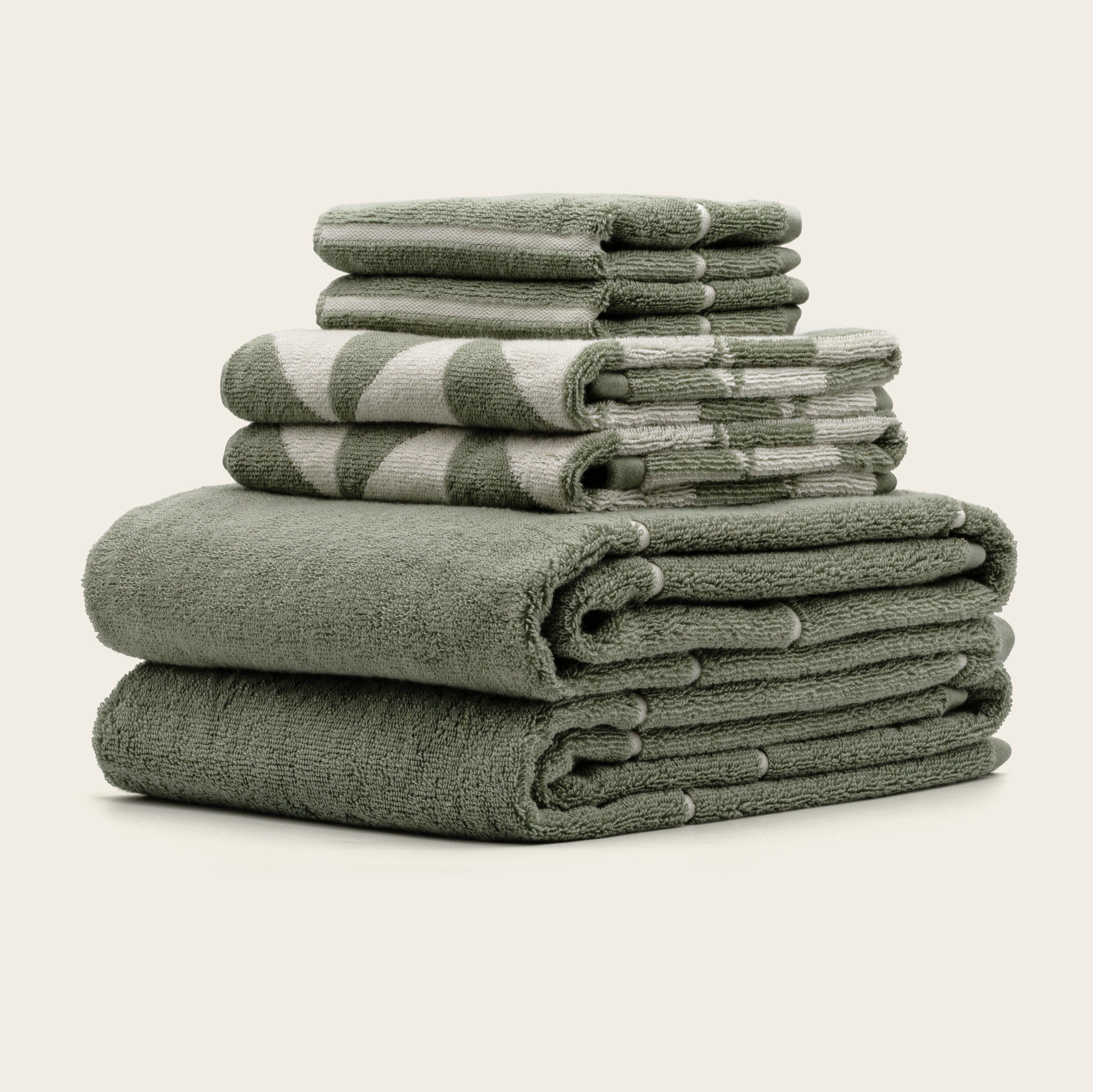 Italic Australian cotton bath towels set, soft and plush home bath towels displayed in a standard set.