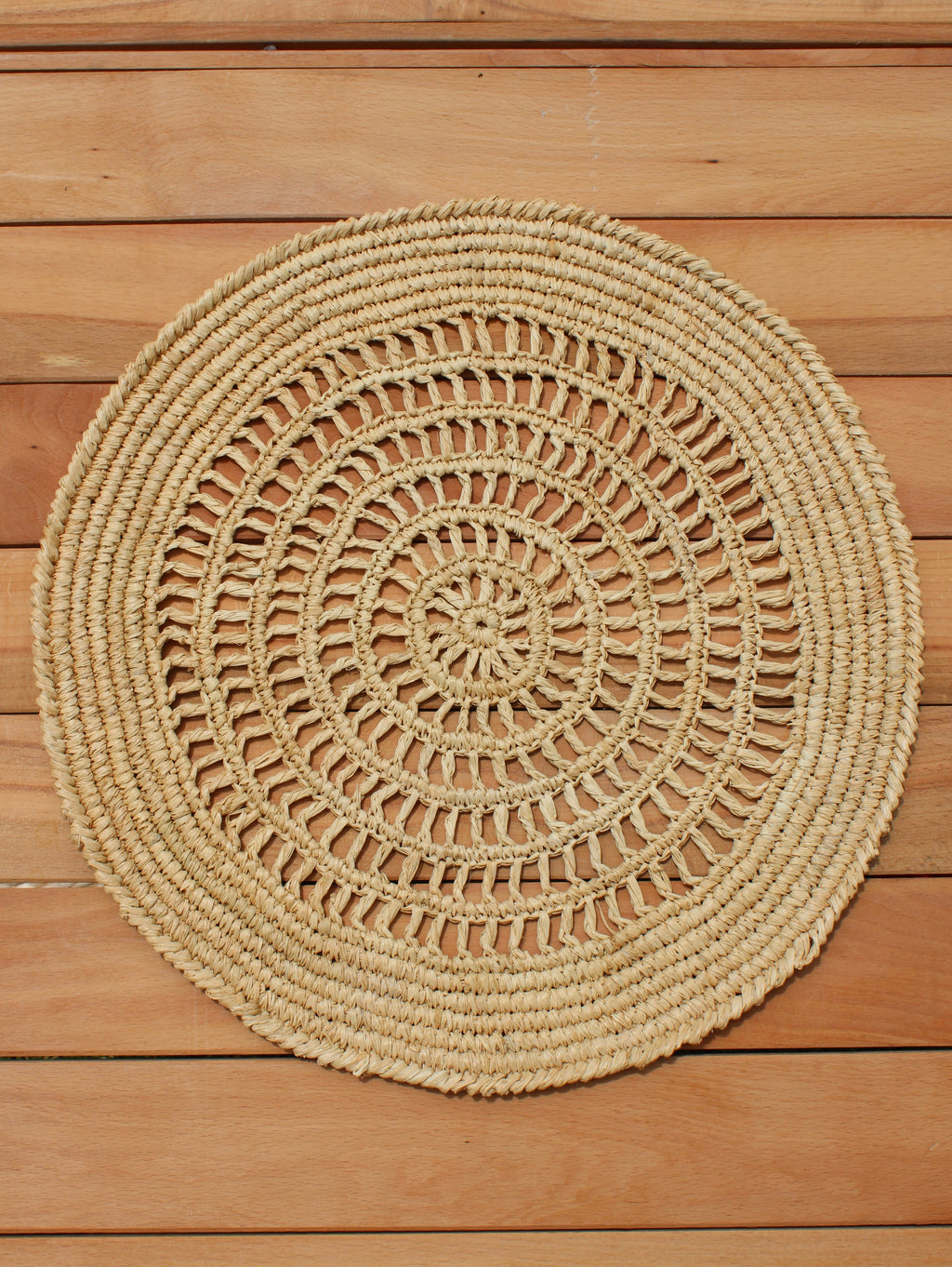 Woven crochet raffia placemat for tables, Payton James Tous Les Jours Raffia collection, natural textured tabletop accessory