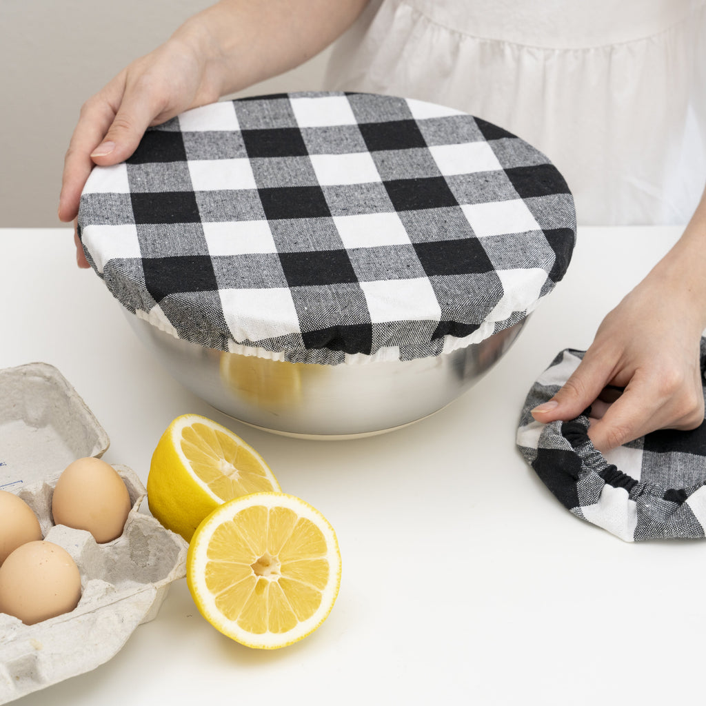 Set of organic cotton cloth bowl covers with elastic edges, reusable and breathable for food storage.